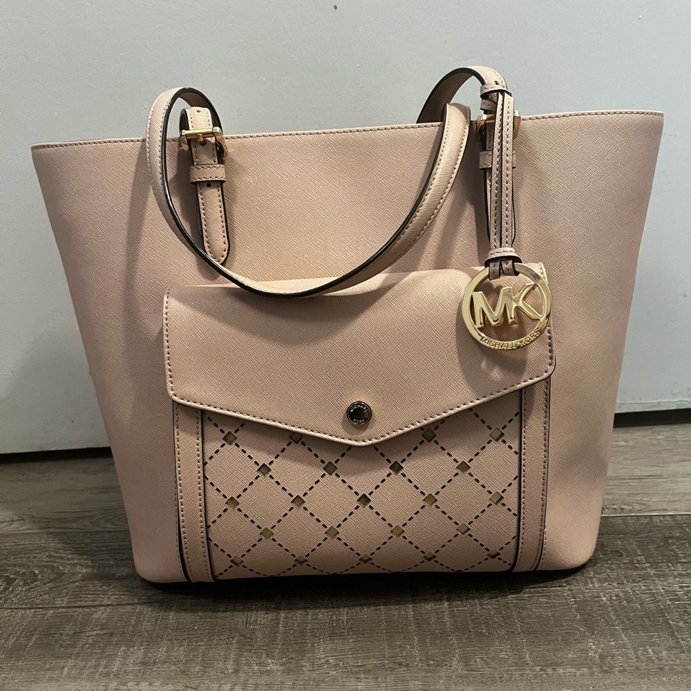 Pale Pink Michael Kors Shoulder Bag